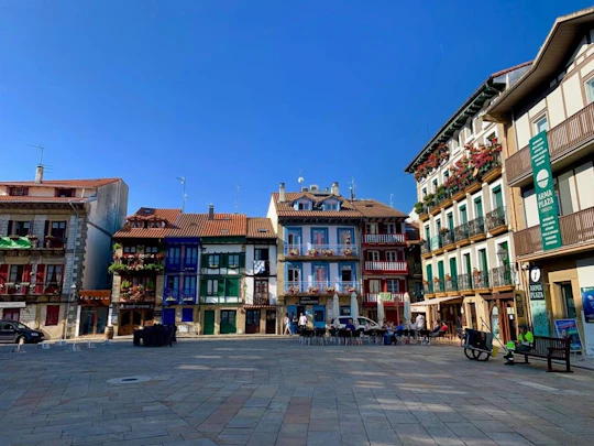 San Juan and San Pedro guided tour from San Sebastián Hondarribia