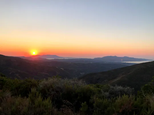 Safári 4x4 ao pôr do sol saindo de Rethymnon com jantar em taverna