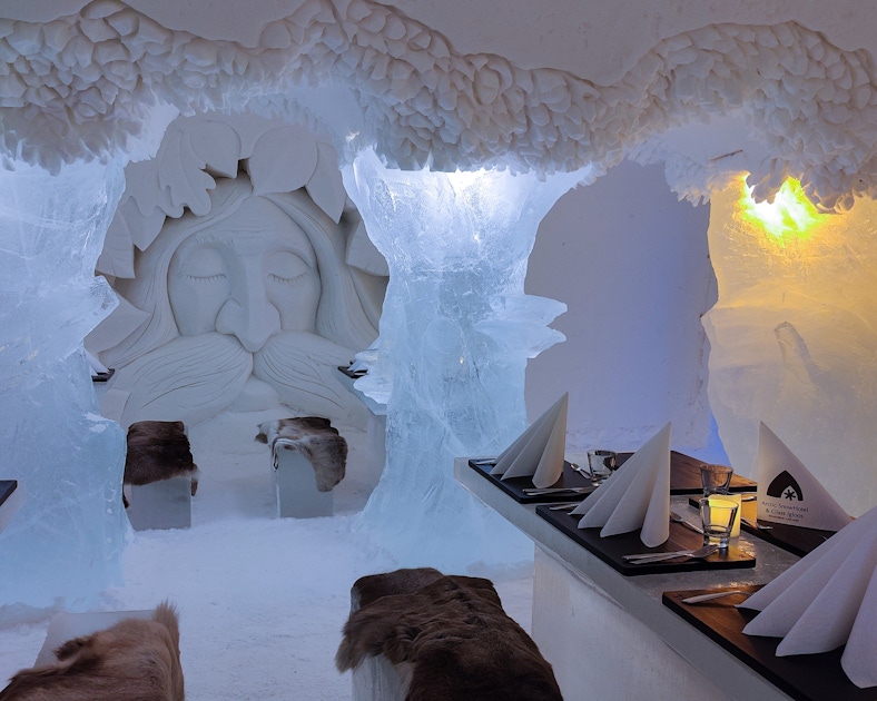 Arctic SnowHotel morning guided tour with transfer in Rovaniemi | musement