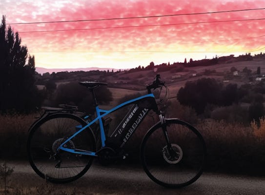 E-bike-tour door de Chianti-zonsondergang ontdekken met diner