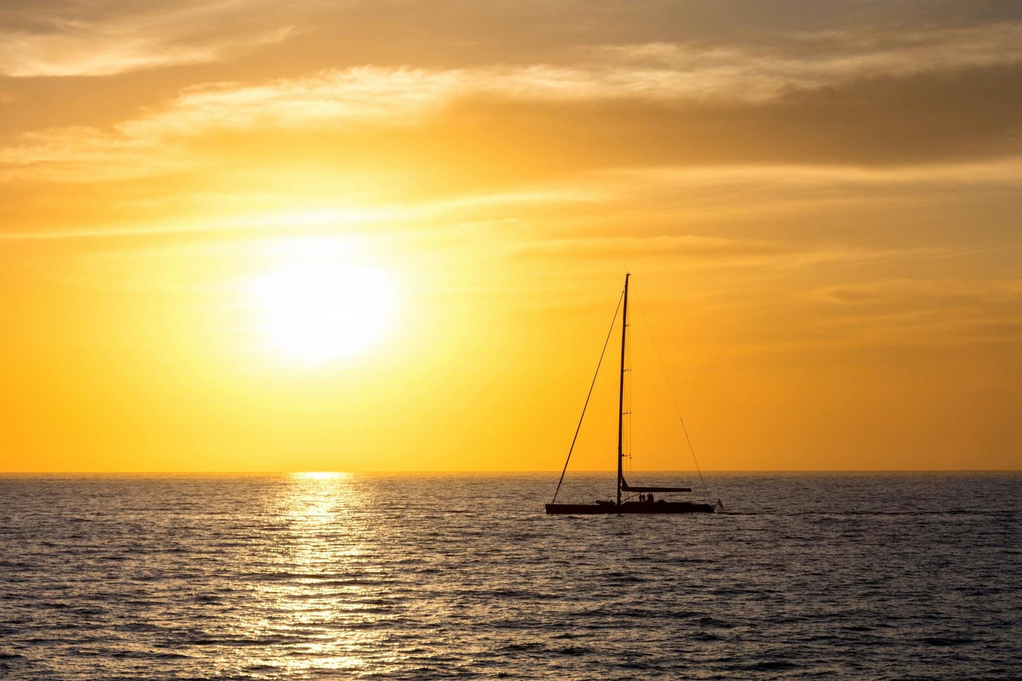 Crucero al atardecer en Bahía Montego