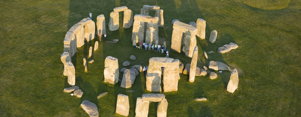 Stonehenge guided morning tour with special access pass