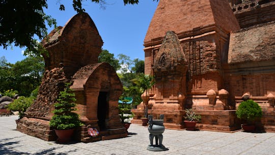 Descubra o melhor do Vietnã e do Camboja em um pacote turístico de 11 dias