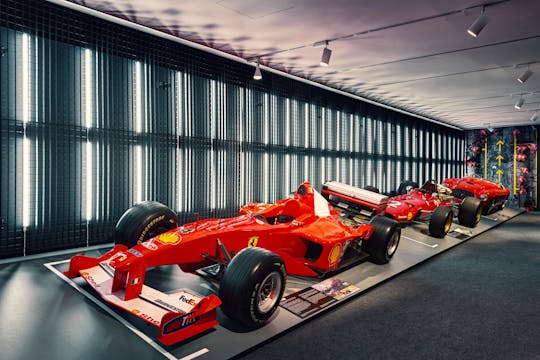 Excursión de un día a Ferrari con recogida en Florencia y almuerzo.