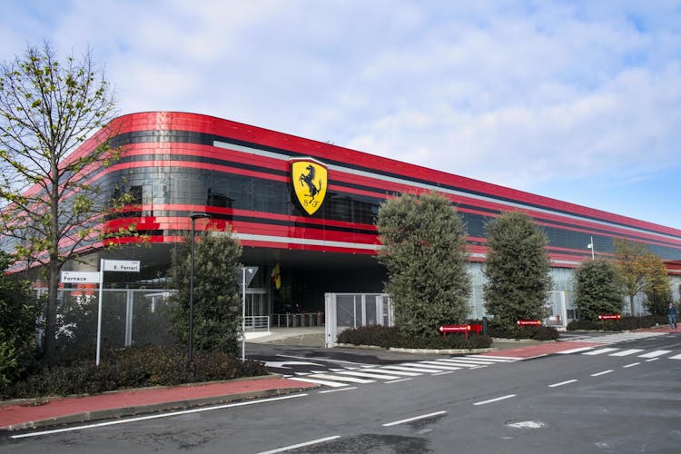 Ferrari day trip with pickup from Florence and lunch