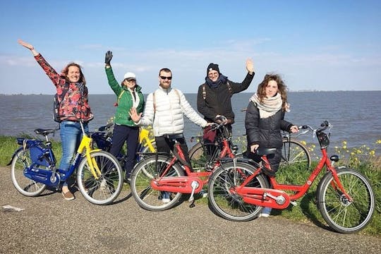 Ganztägige private geführte Fahrradtour durch die Landschaft von Amsterdam