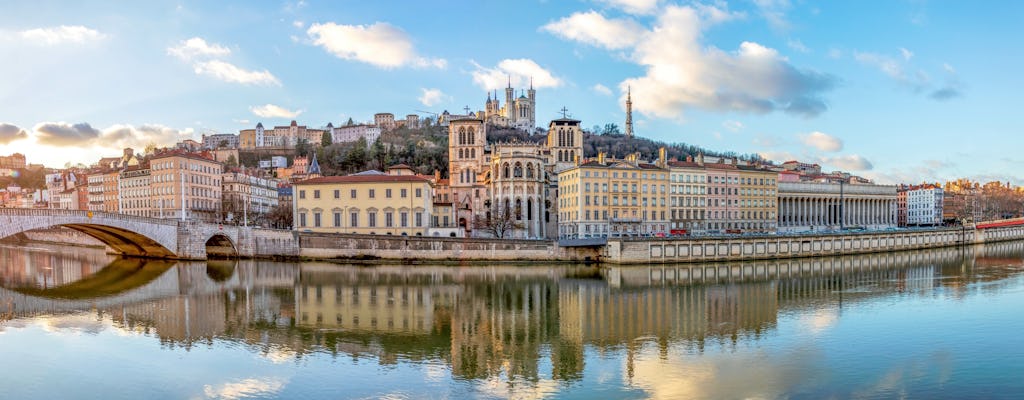 1-hour sightseeing cruise in Lyon