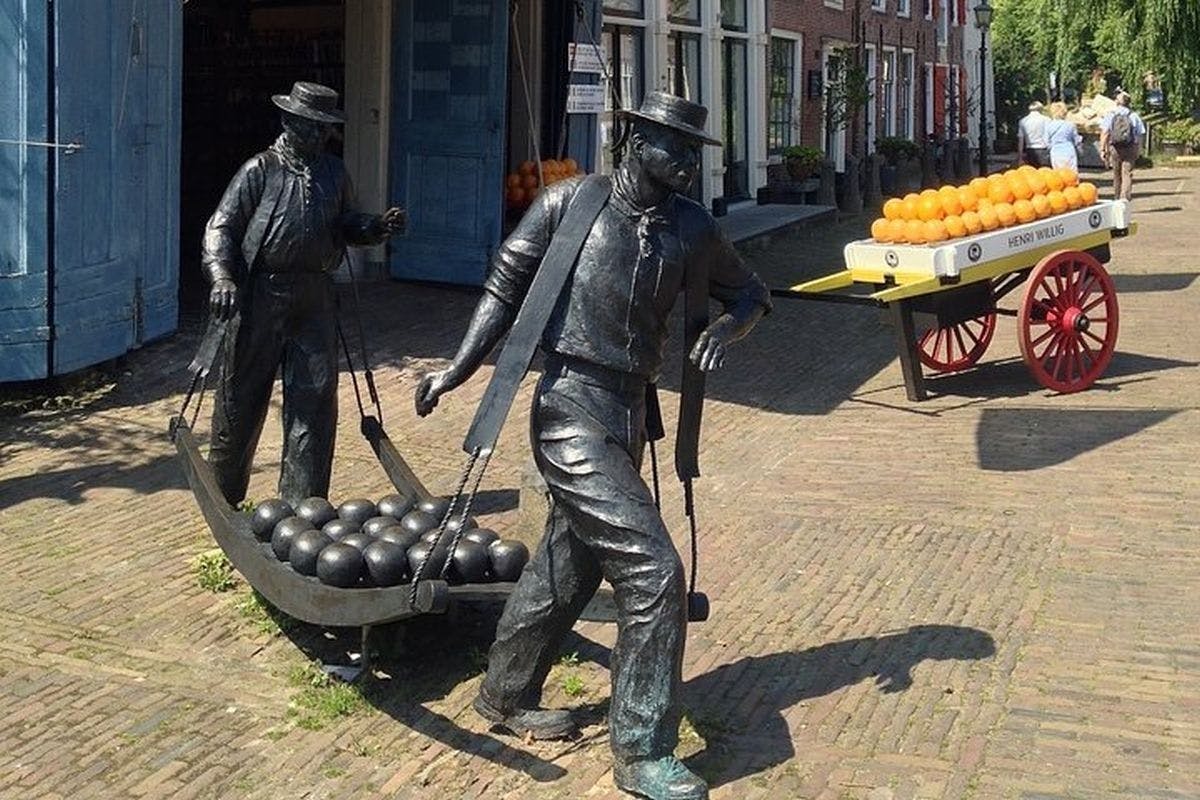 Tour a piedi guidato privatamente di Edam e Volendam da Amsterdam