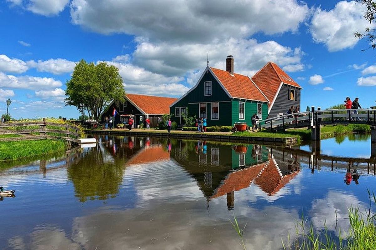 Privately guided sightseeing tour of Zaanse Schans from Amsterdam Musement