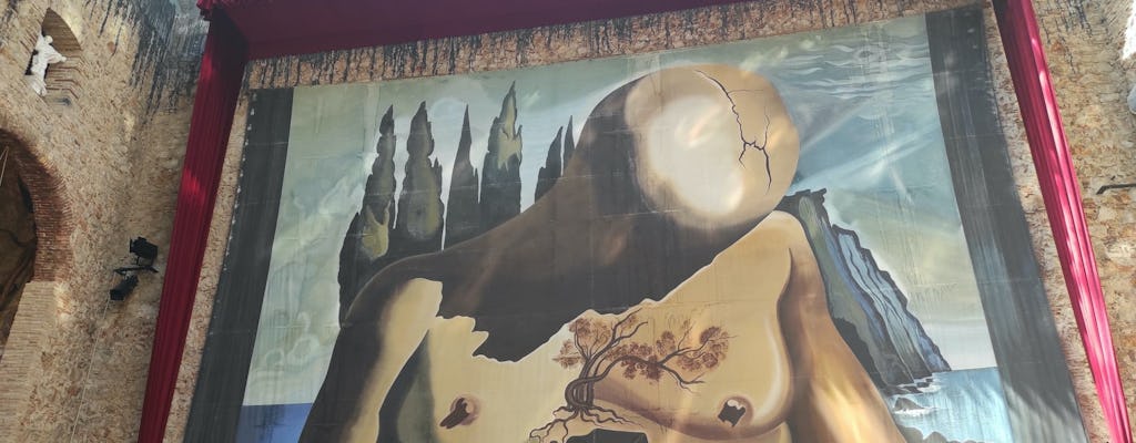 Excursão a pé guiada pelo Museu Figueres e Dalí