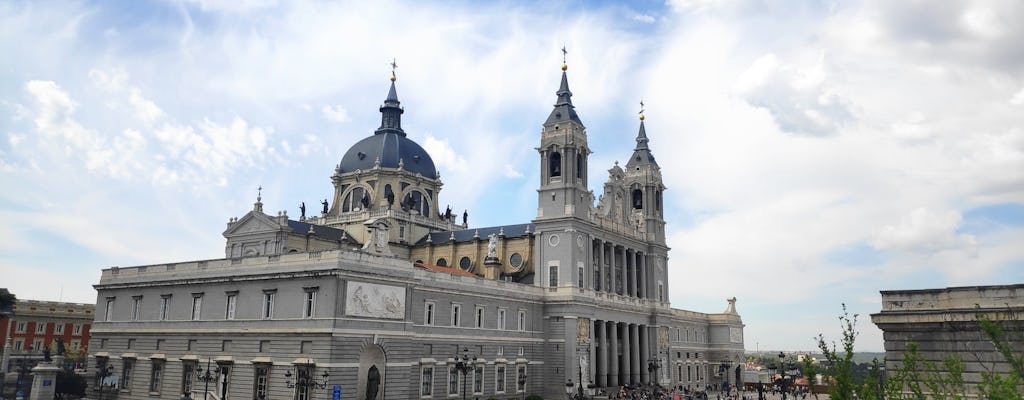 Guided tour of Madrid's mysteries