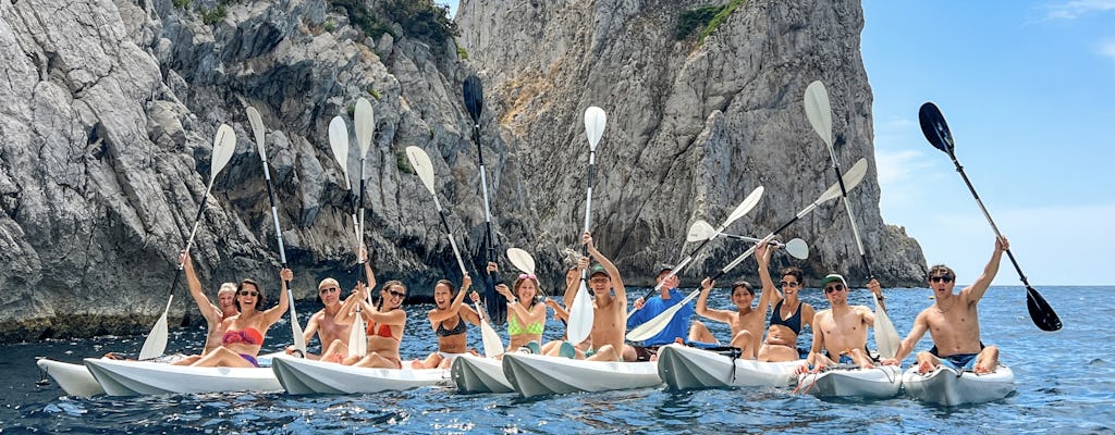 Giro in kayak di Capri tra grotte e spiagge