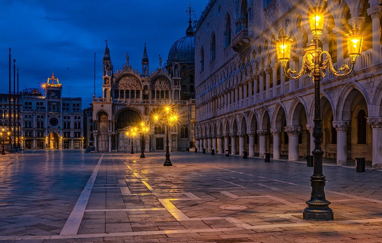 Tour panoramico in barca di Venezia al tramonto da Punta Sabbioni