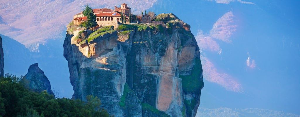 Full-Day Trip to Meteora from Athens with Lunch and Guided Tour