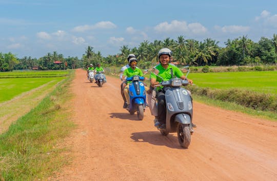 Tour avventuroso della campagna di Siem Reap in Vespa