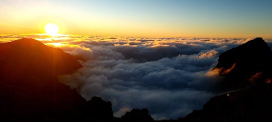 Sunrise at Pico do Arieiro with breakfast from Funchal