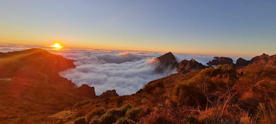 Pico do Arieiro zonsondergangtour met eten en drinken uit Funchal