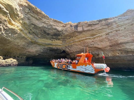 Dolphins and Caves cruise tour in Albufeira