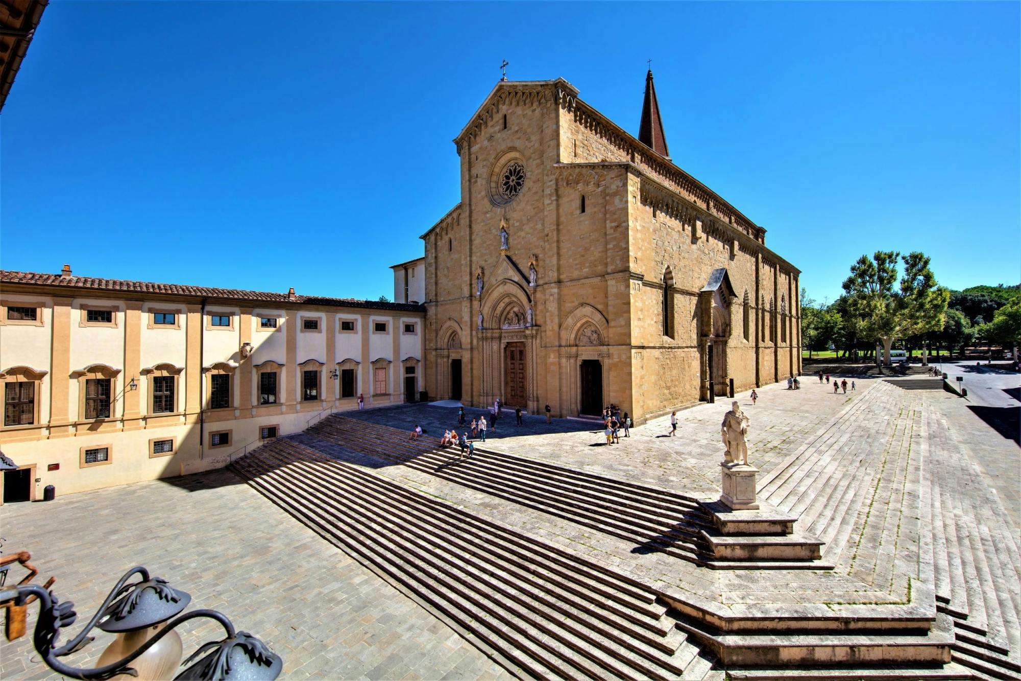 Tour del complejo de la Catedral de Arezzo con audioguía