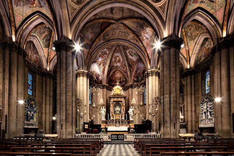 Tour of Arezzo Cathedral complex with audio-guide