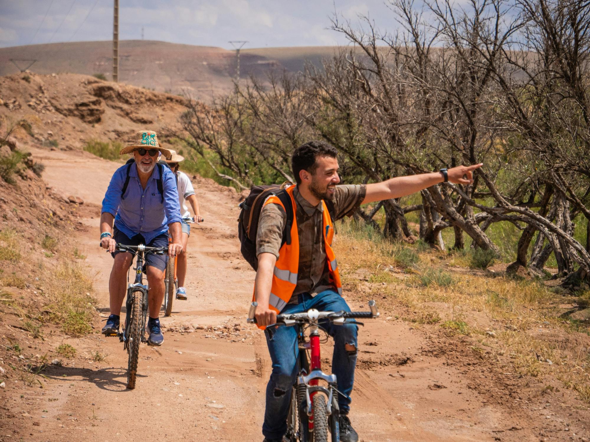 Bike tour in Marrakech's palmgroove with a local guide