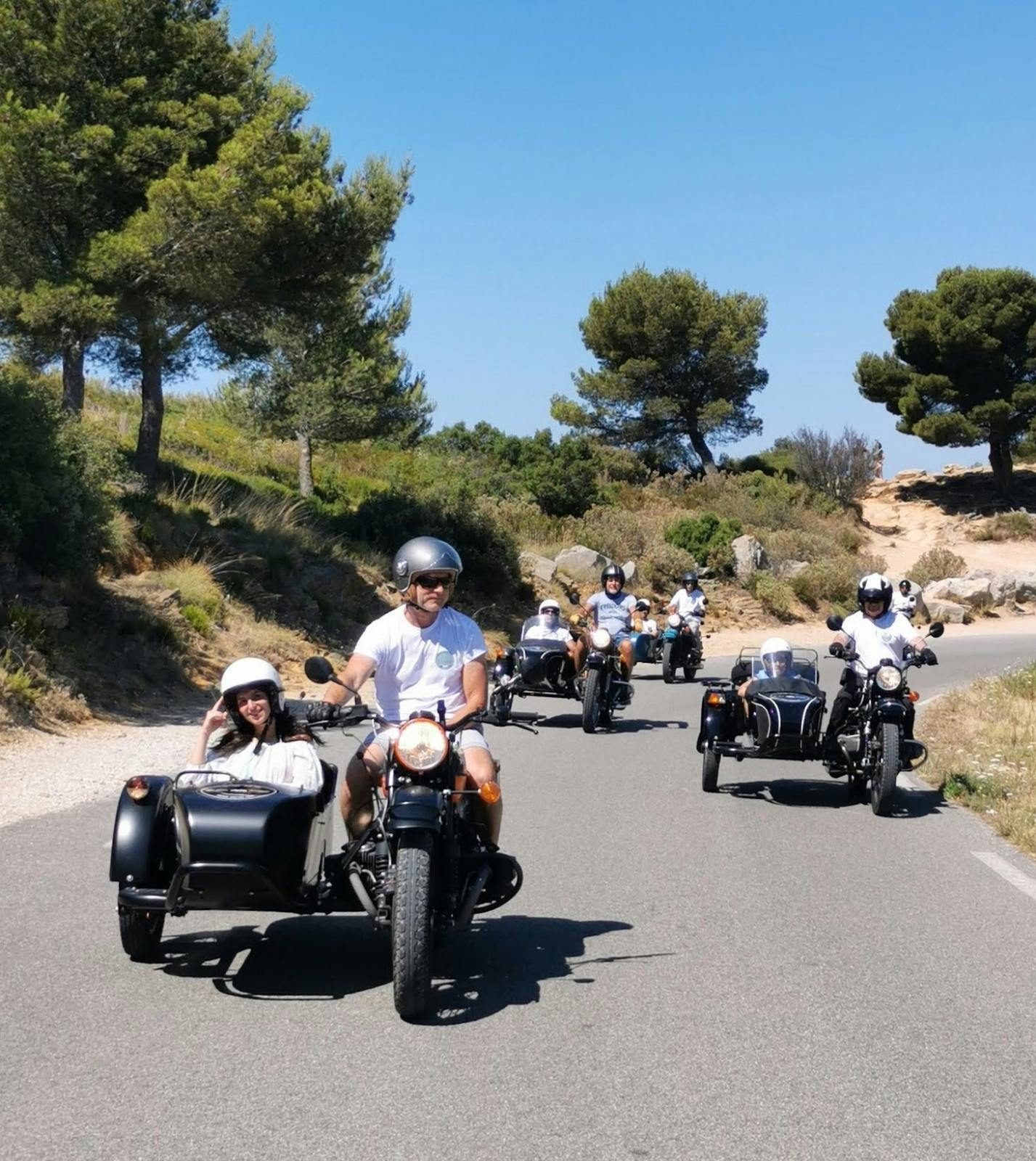 Retro side-car wine tour of Cassis & Bandol from Marseille