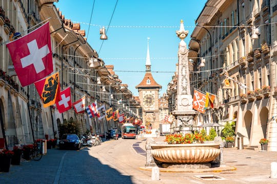 1-hour walking tour of Bern with a local