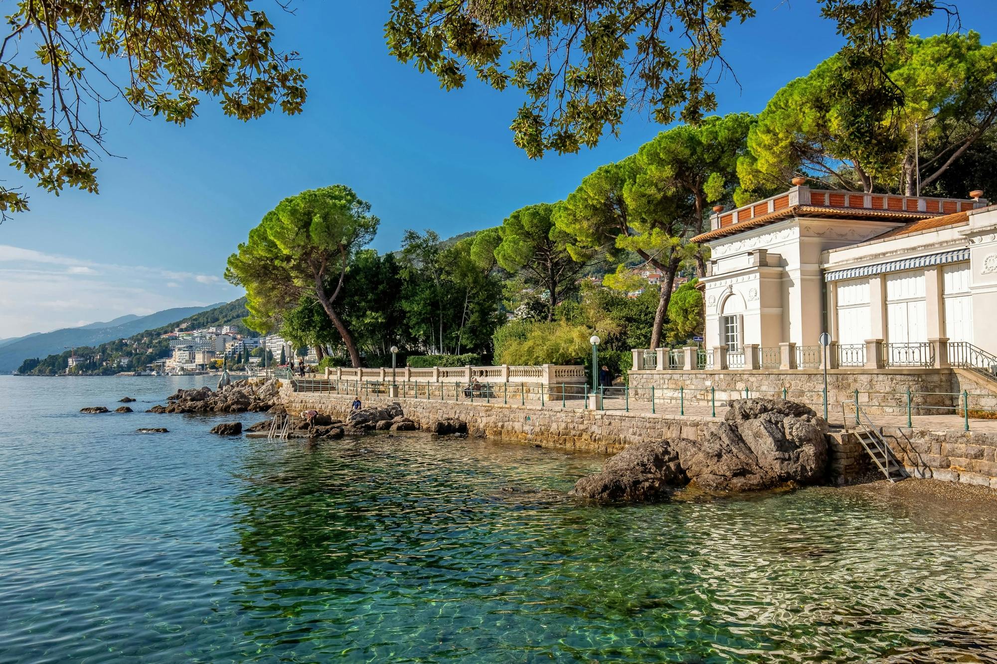 Kvarner Bay Tour with Opatija, Lovran and Local Specialties