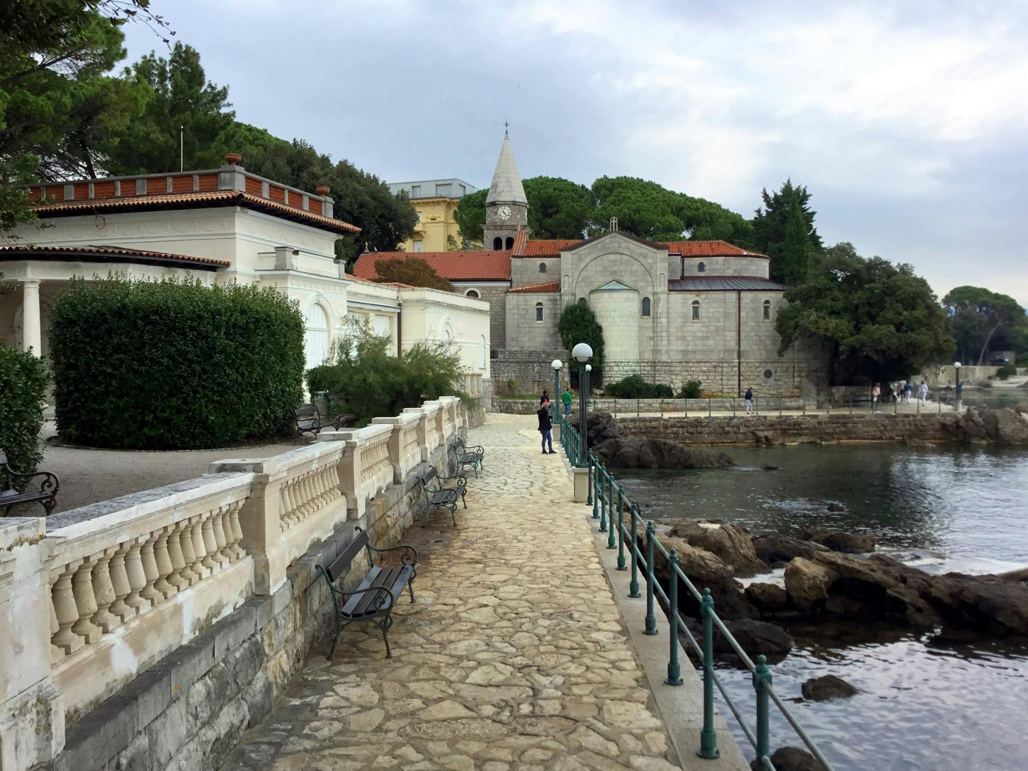 Kvarner Bay Tour with Opatija, Lovran and Local Specialties