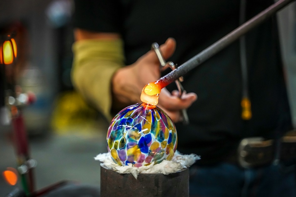 Traditional Japanese handcraft 'Edo-kiriko' 1-hour experience | musement