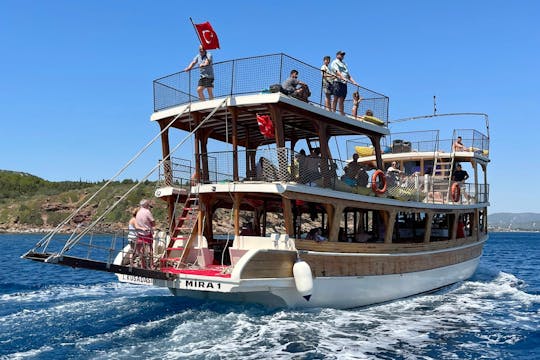Excursion en bateau dans les baies du nord depuis Seferihisar et Ozdere