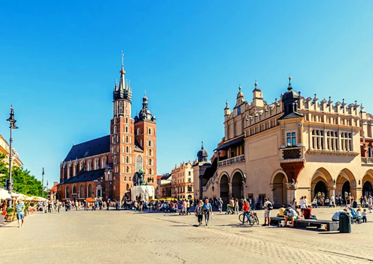 Day tour to Kraków and Auschwitz-Birkenau by train from Warsaw