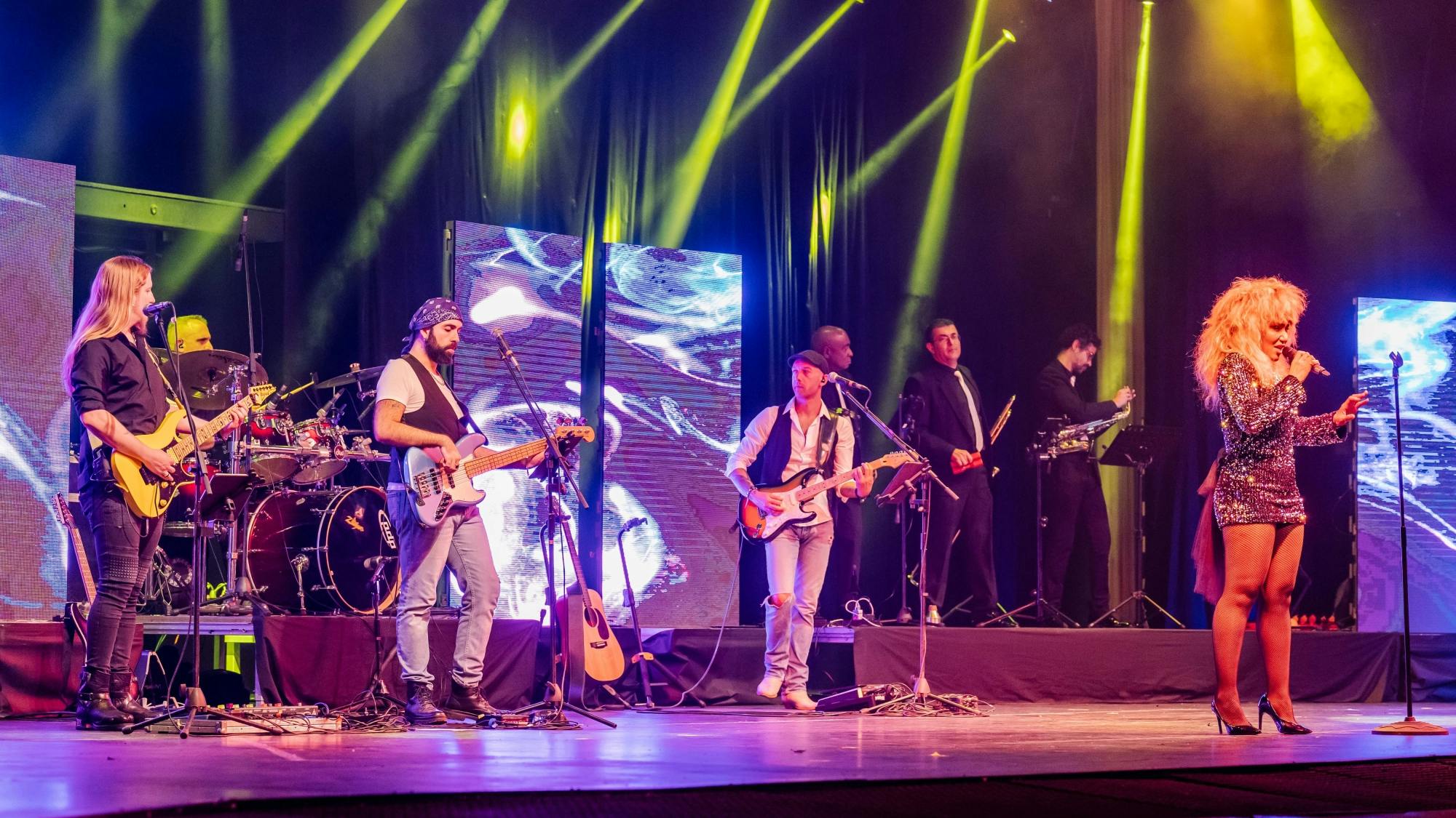 Vegas Show with Stars of the 80’s Tribute Piramide de Arona musement