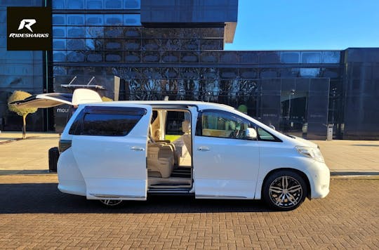 Private transfer from Birmingham Airport to the city center