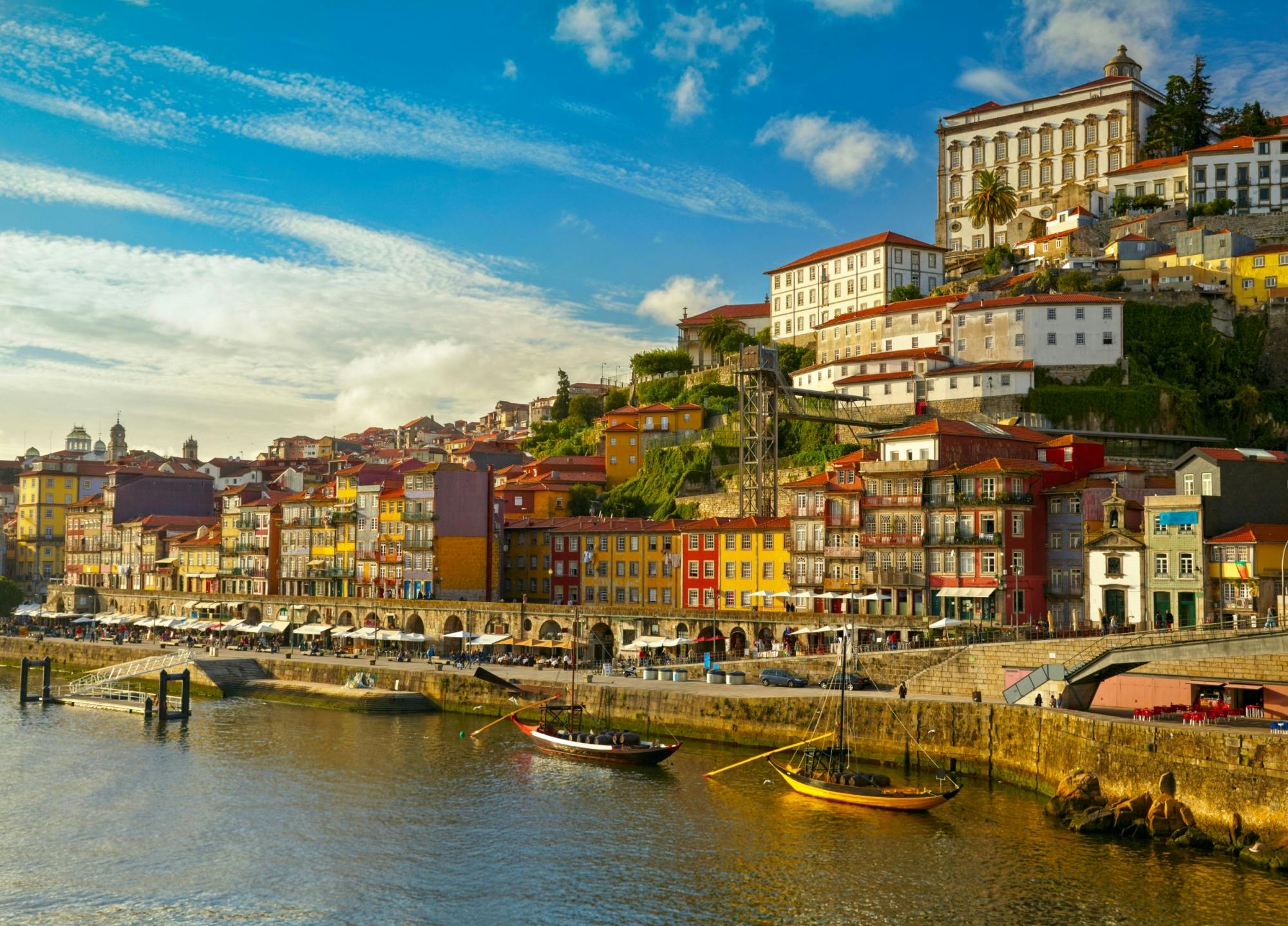 Porto Vintage hop-on hop-off bus tour: 24 or 48 hours