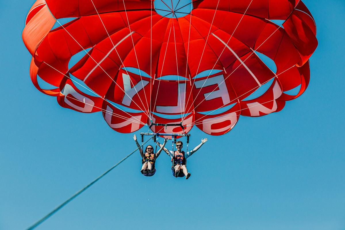 Double parasailing experience in Albufeira