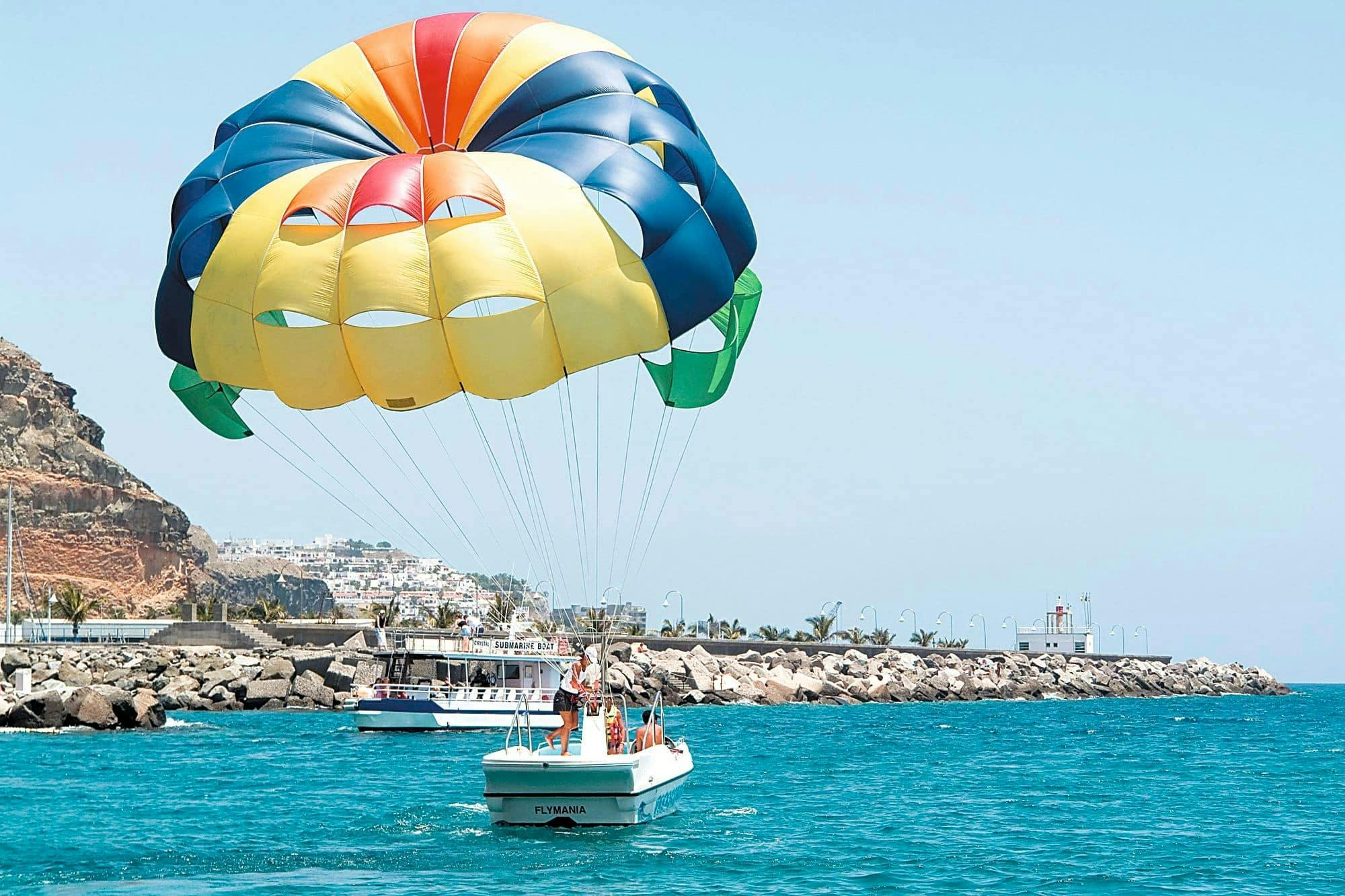 Exclusive Parasail and Stand-up Paddleboard Combo
