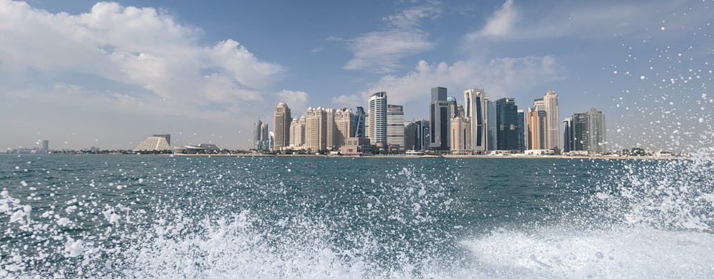 Passeio de barco guiado de 2 horas em Doha