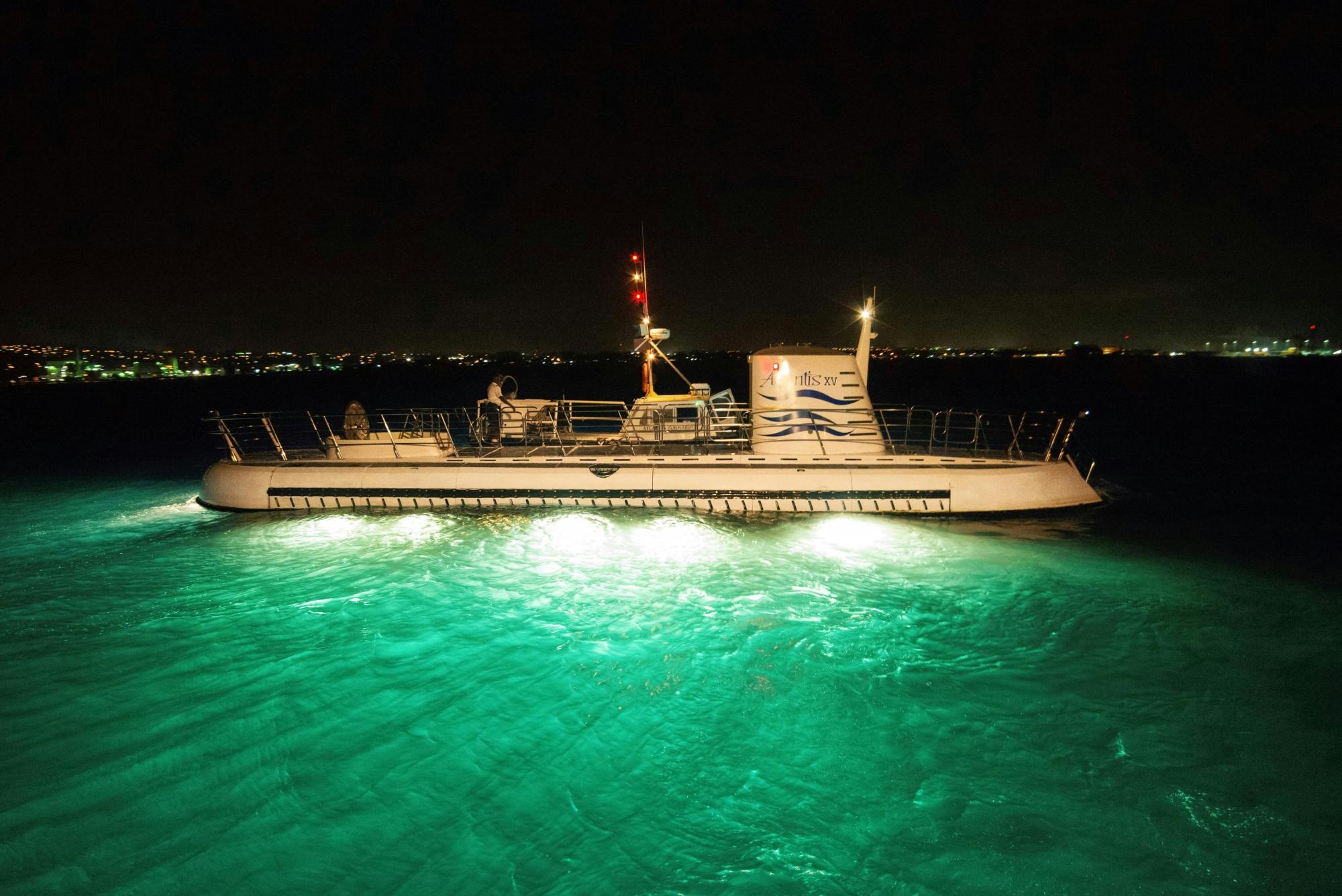 Tour nocturno en el submarino Atlantis de Barbados