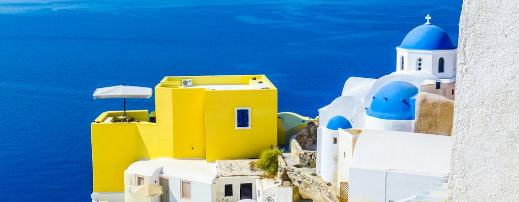 Ganztägige Santorini-Tour ab Athen mit Fähre und Flug