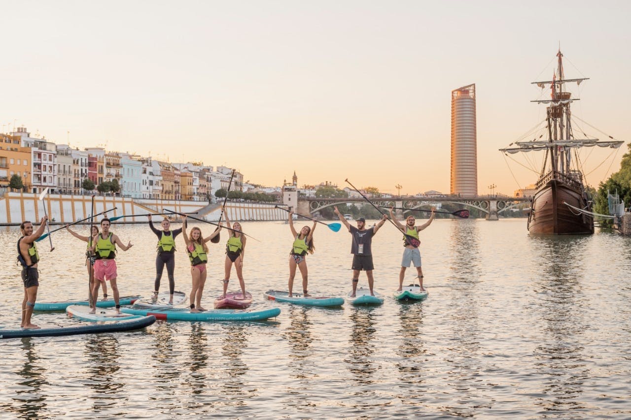 Excursão de stand up paddle de 90 minutos em Sevilha