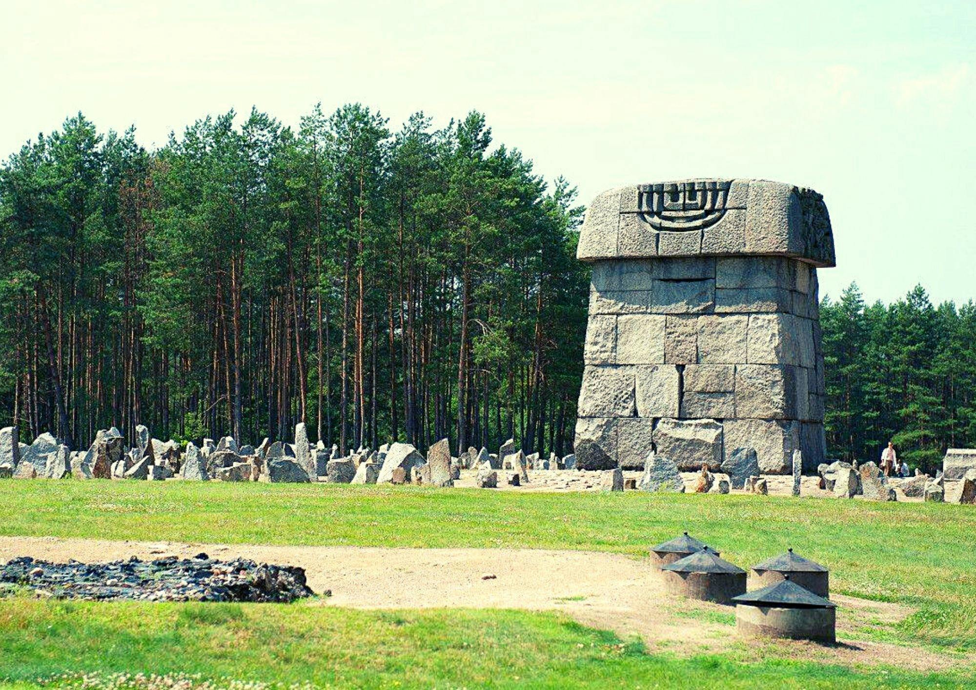 Treblinka Memorial tour em pequeno grupo de meio dia a partir de Varsóvia