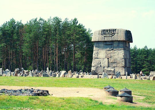 Treblinka Memorial tour em pequeno grupo de meio dia a partir de Varsóvia