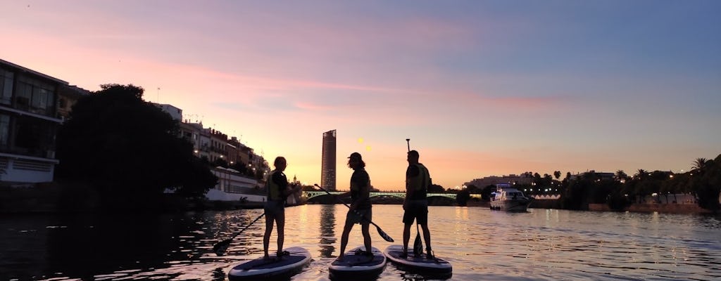 90-minütige SUP-Tour bei Sonnenuntergang in Sevilla