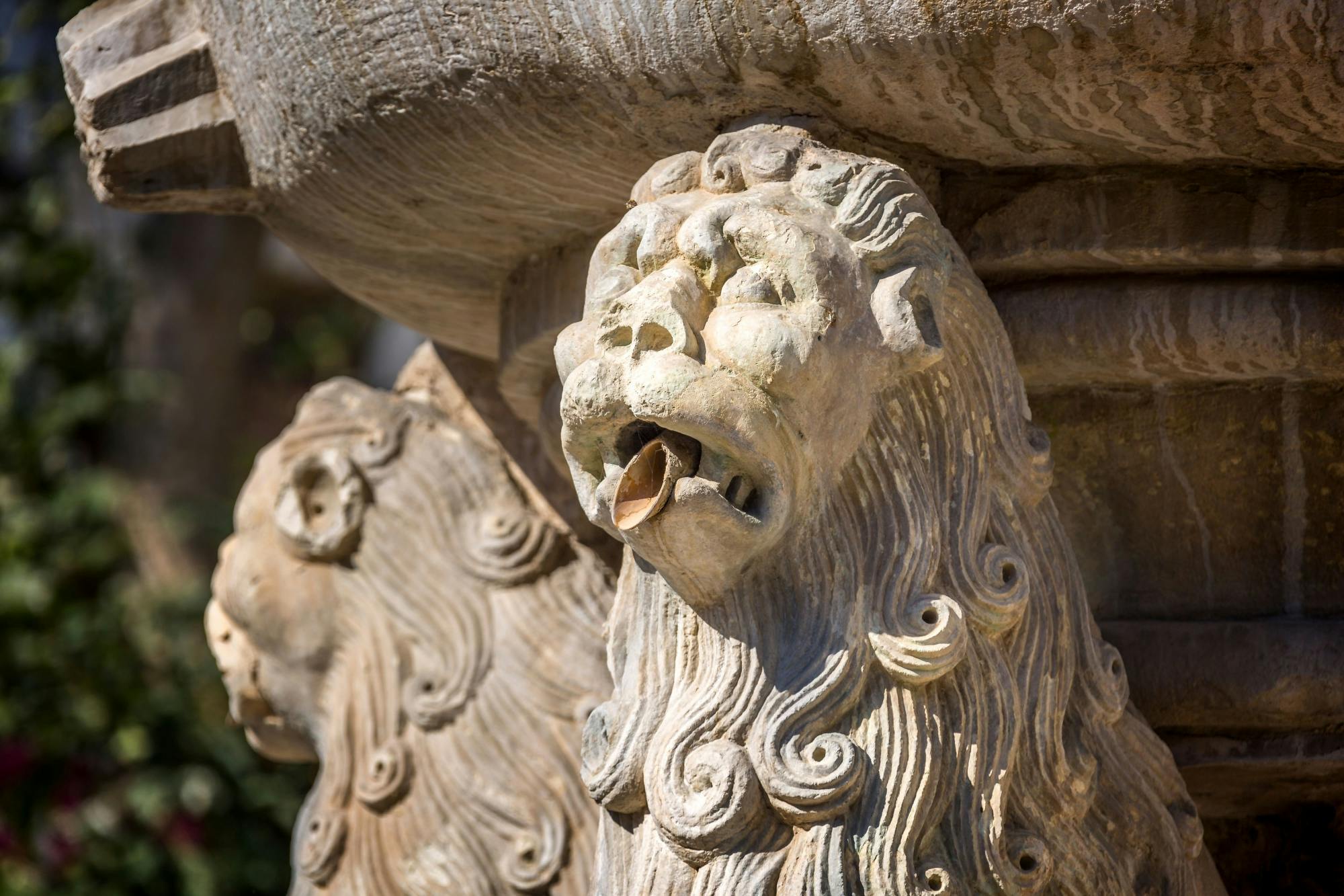 Knossos Palace and Heraklion Guided Tour with Transport