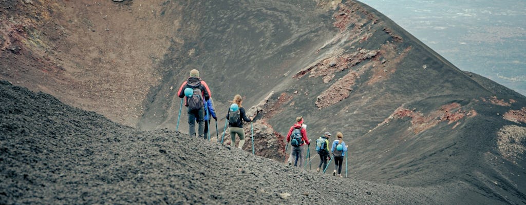 Tour guiado de trekking al Etna a 3000 metros.