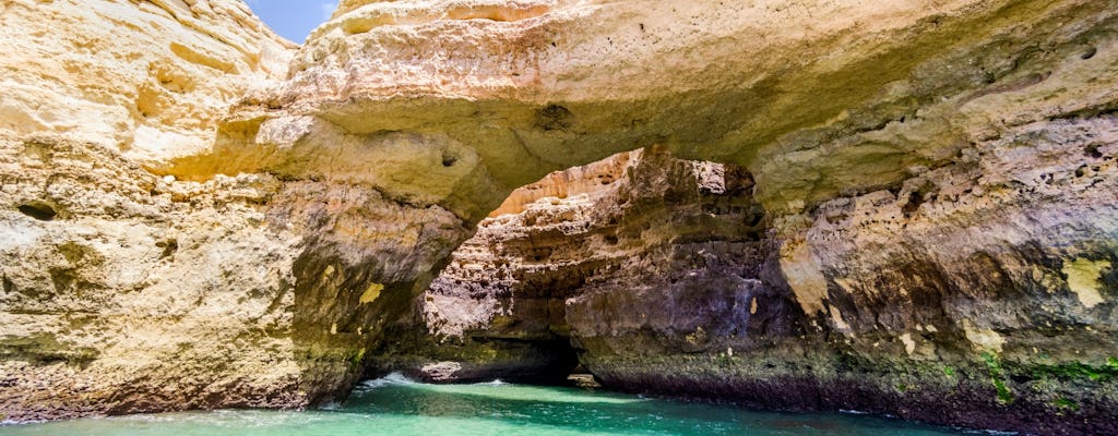 Excursion en bateau le long de la côte de l'Algarve et de la grotte de Benagil depuis Portimão