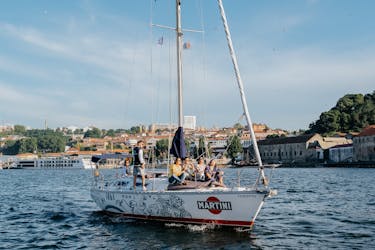 Passeio de veleiro no rio Douro