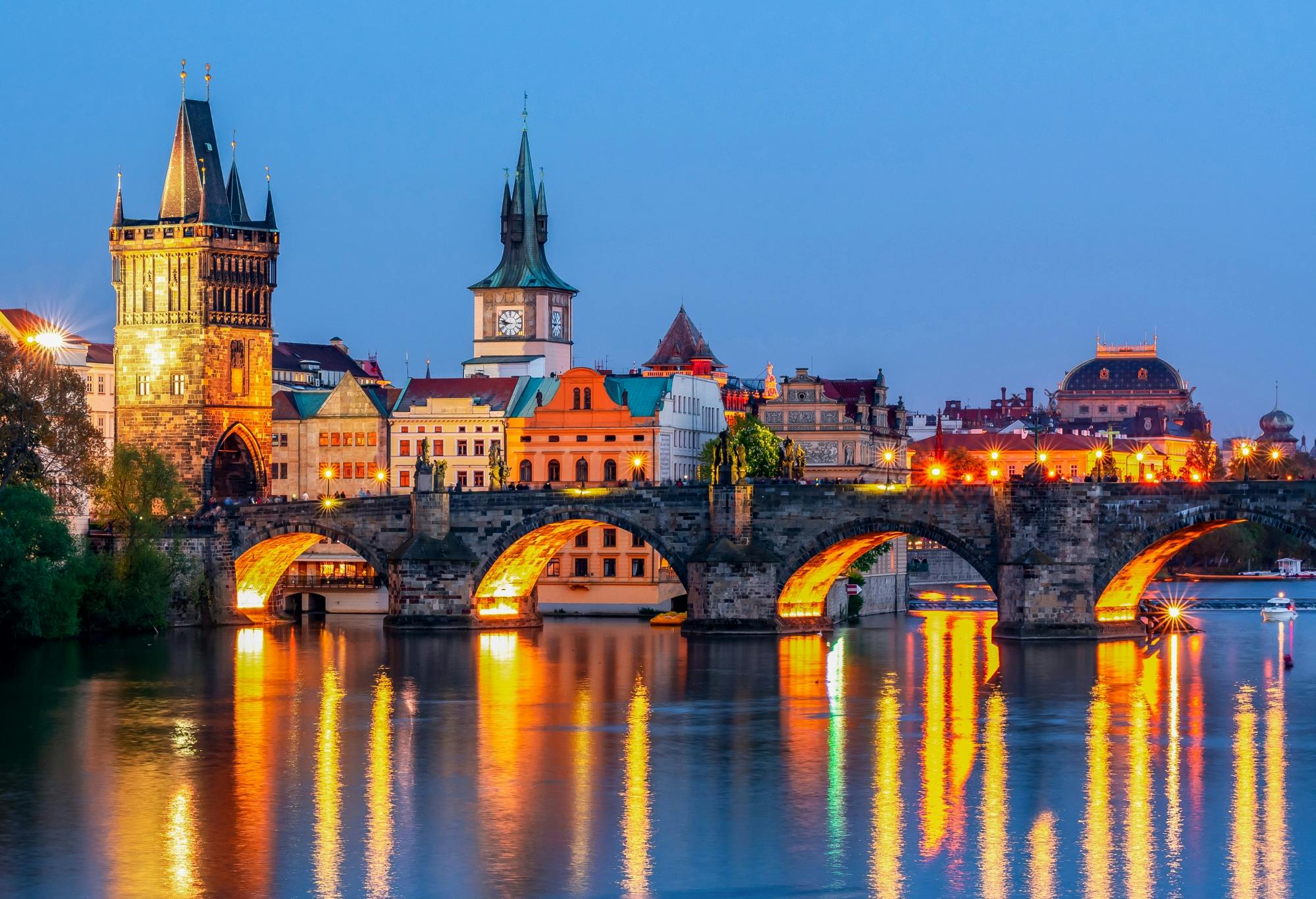 Cruise tour in Prague with dinner