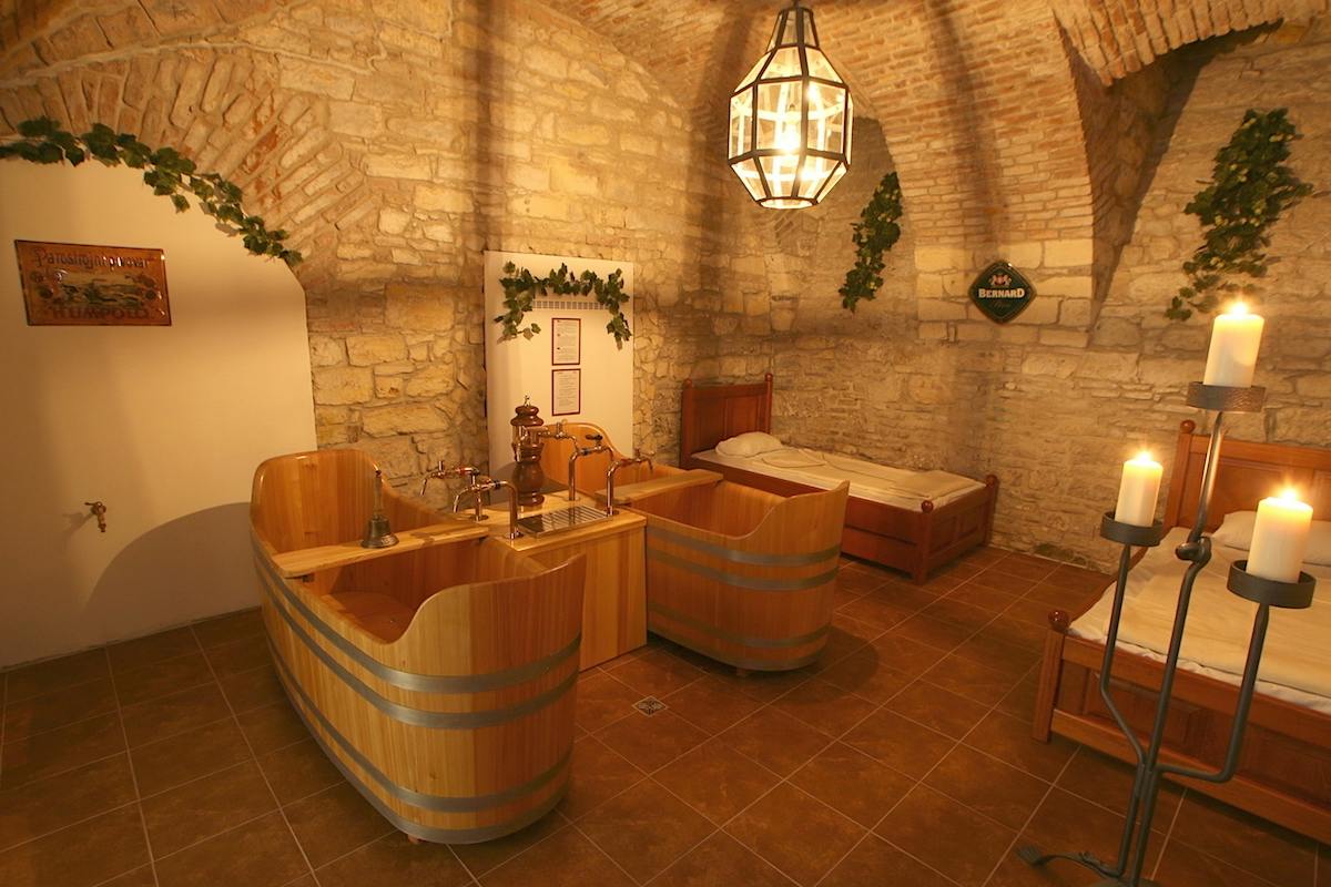 Bagno alla birra con birra a volontà e massaggio facoltativo